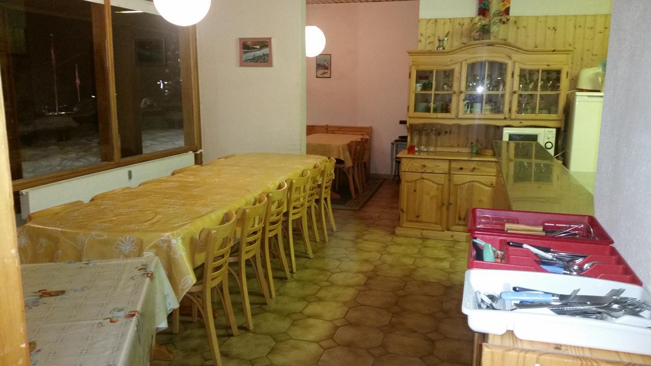 Holidays Groupes Anzere Bagian luar foto
