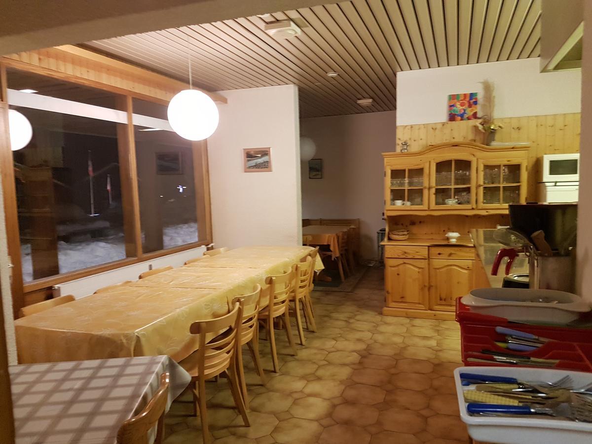 Holidays Groupes Anzere Bagian luar foto